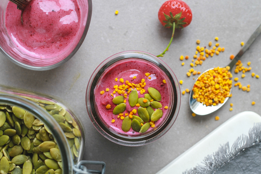 rosa smoothie jordgubbar